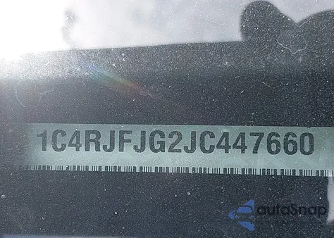 2018 Jeep Grand Cherokee Summit 4X4 z USA, uszkodzony, nr VIN 1C4RJFJG2JC447660